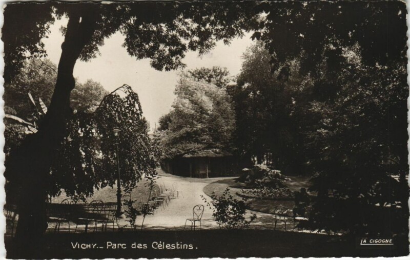 Carte postale ancienne Vichy Parc des Celestins à Vichy