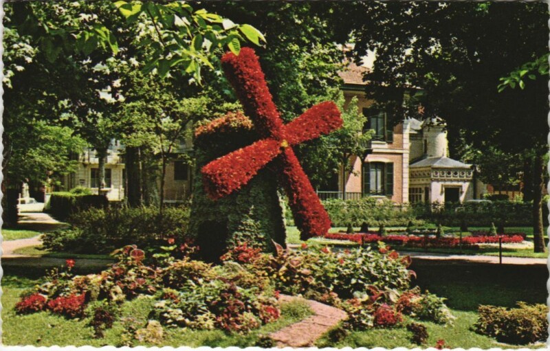 Carte postale ancienne Vichy Parc d'Allier à Vichy