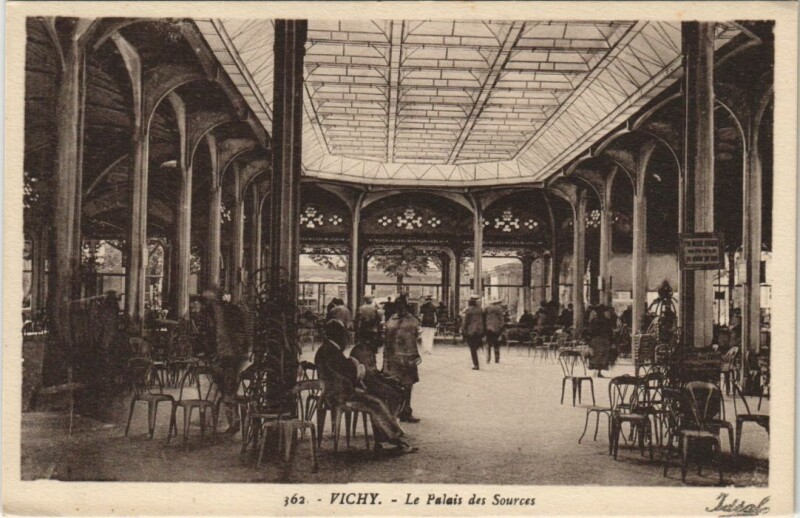 Carte postale ancienne Vichy Le Palais des Sources à Vichy