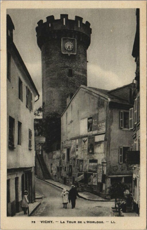 Carte postale ancienne Vichy Tour de l'Horloge à Vichy