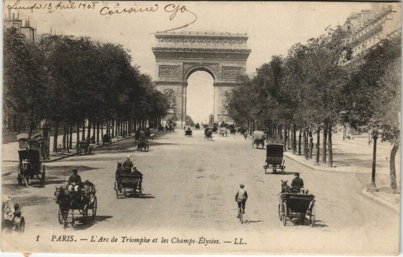 Carte postale ancienne Paris 8e Champs-Elysées