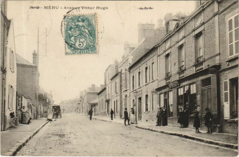 Carte postale ancienne Meru Avenue Victor Hugo