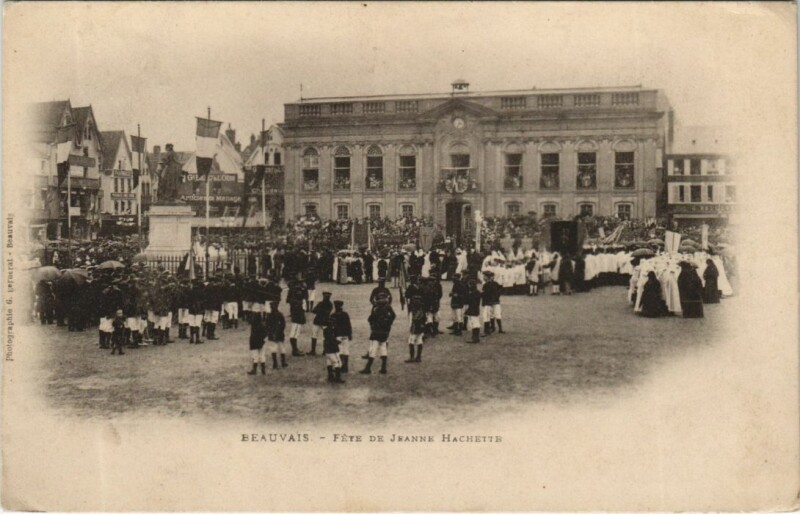 Carte postale ancienne Beauvais Fete de Jeanne Hachette à Beauvais