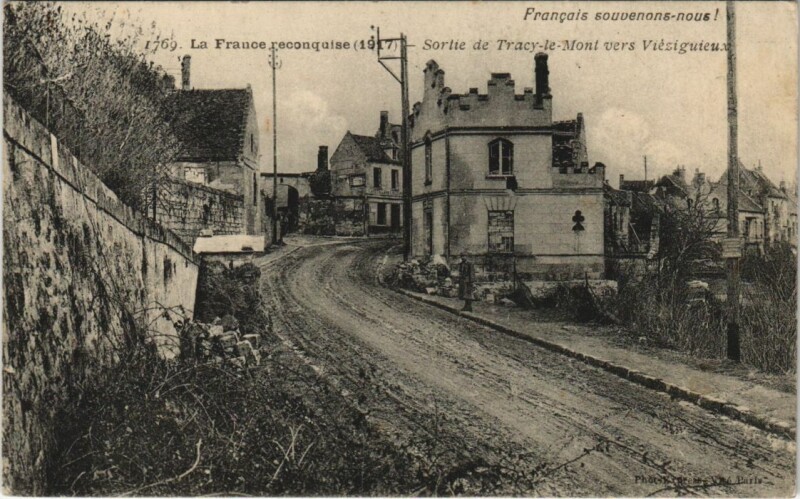 Carte postale ancienne Tracy-le-Mont Sortie de Tracy-le-Mont vers Vieziguieux à Tracy-le-Mont