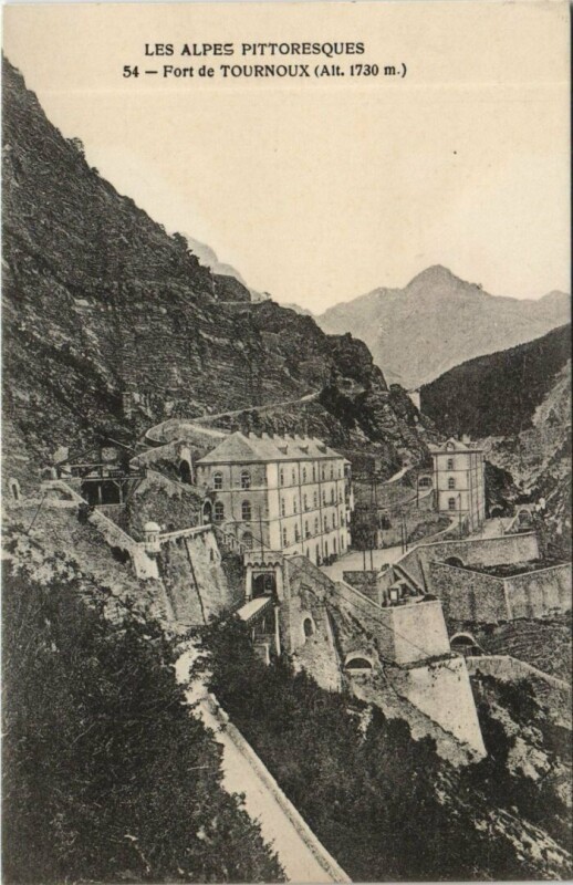 Carte postale ancienne La Condamine-Chatelard Fort de Tournoux