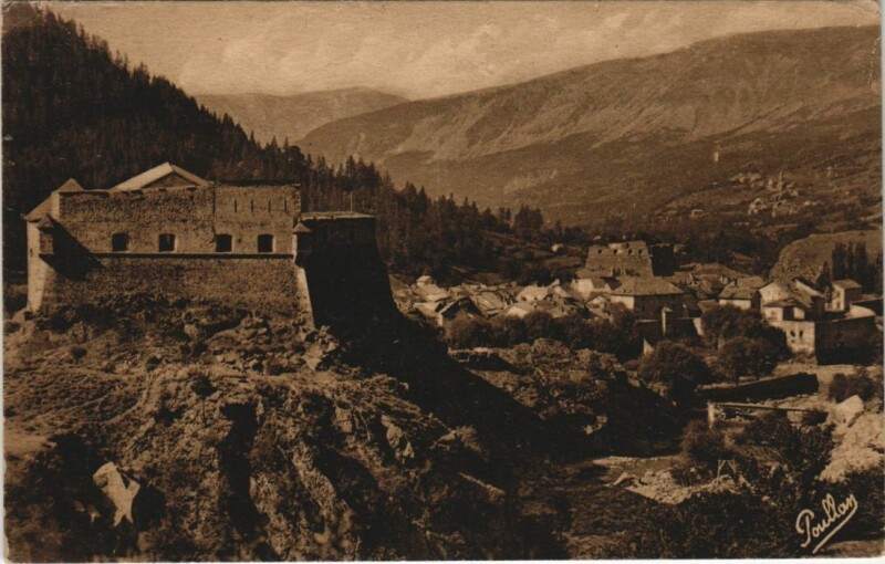 Carte postale ancienne Colmars-les-Alpes Vue Generale à Colmars