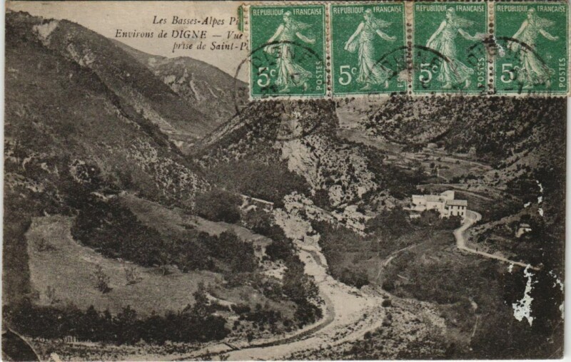 Carte postale ancienne Digne-les-Bains Et Saint-Paul Environs - Vue Panoramique à Digne-les-Bains