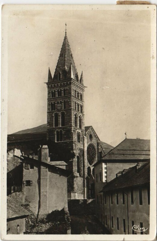 Carte postale ancienne Embrun La Cathedrale