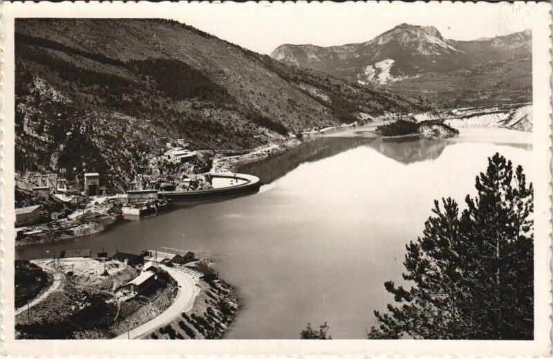 Carte postale ancienne Saint-Andre-les-Alpes Environs - Le Barrage de Castillon