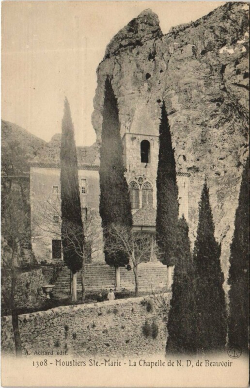 Carte postale ancienne Moustiers-Sainte-Marie La Chapelle de Notre-Dame De Beauvoir à Moustiers-Sainte-Marie