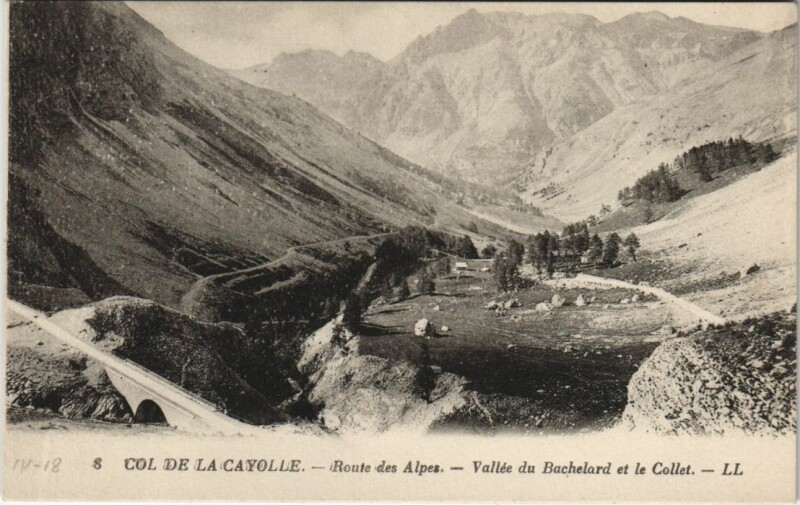 Carte postale ancienne Col de la Cayolle - Vallee du Bachelard et le Collet