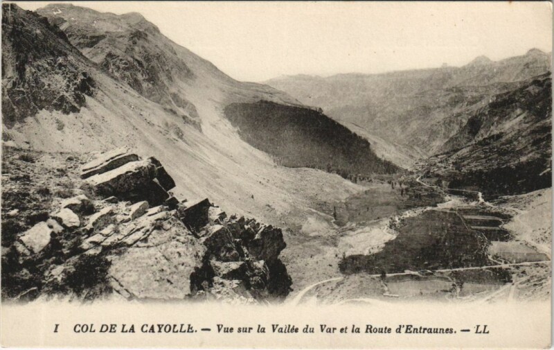 Carte postale ancienne Col de la Cayolle - Vue sur la Vallee du Var
