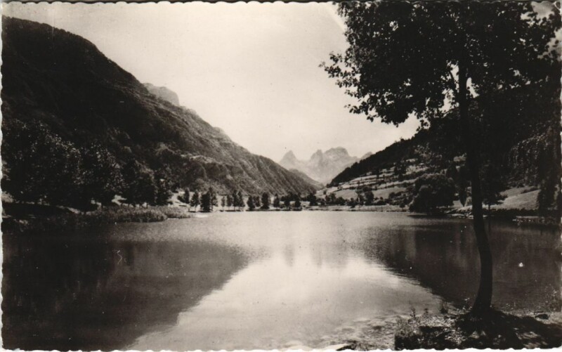 Carte postale ancienne Le Lauzet-Ubaye Le Lac et les Seolanes à Auzet