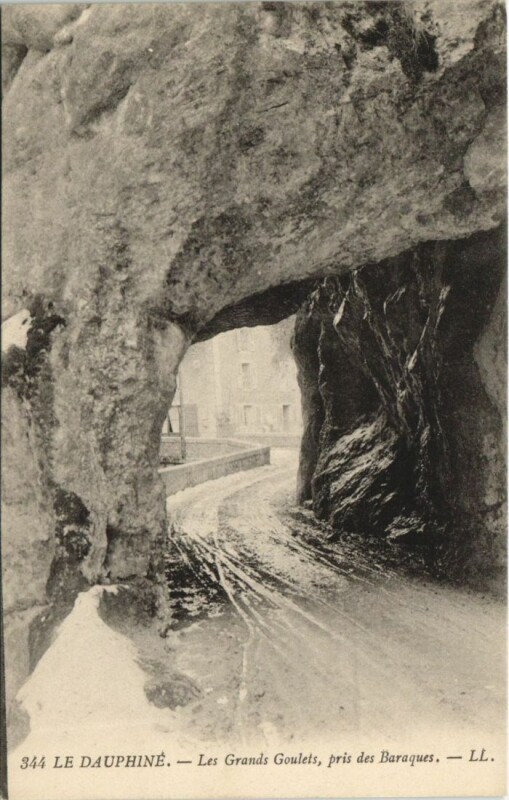 Carte postale ancienne Le Dauphine - Les Grands Goulets pris des Baraques à Dauphin