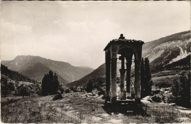 Carte postale ancienne Annot La Croix Couverte à Annot