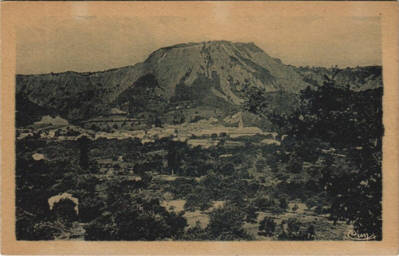 Carte postale ancienne La Motte-du-Caire Vue Generale - Le Martinez à La Motte-du-Caire