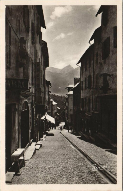 Carte postale ancienne Briancon Grande Rue