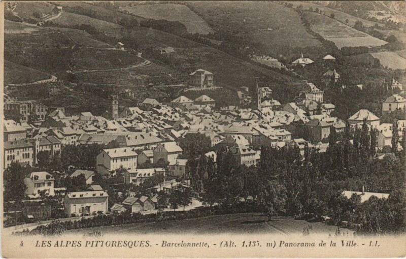 Carte postale ancienne Barcelonnette Panorama de la Ville à Barcelonnette
