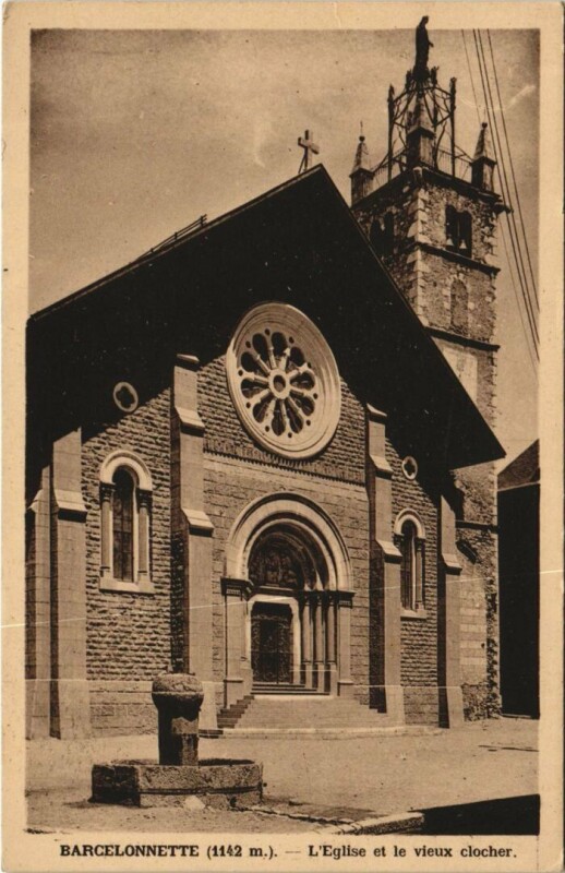 Carte postale ancienne Barcelonnette L'Eglise et le Vieux Clocher à Barcelonnette