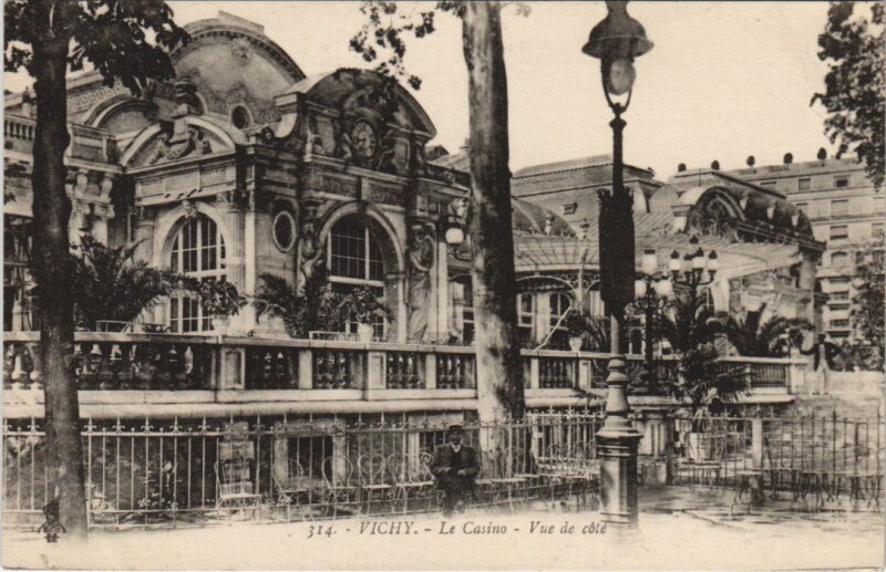Carte postale ancienne Vichy Le Casino à Vichy