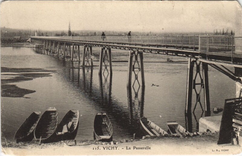 Carte postale ancienne Vichy La Passerelle à Vichy