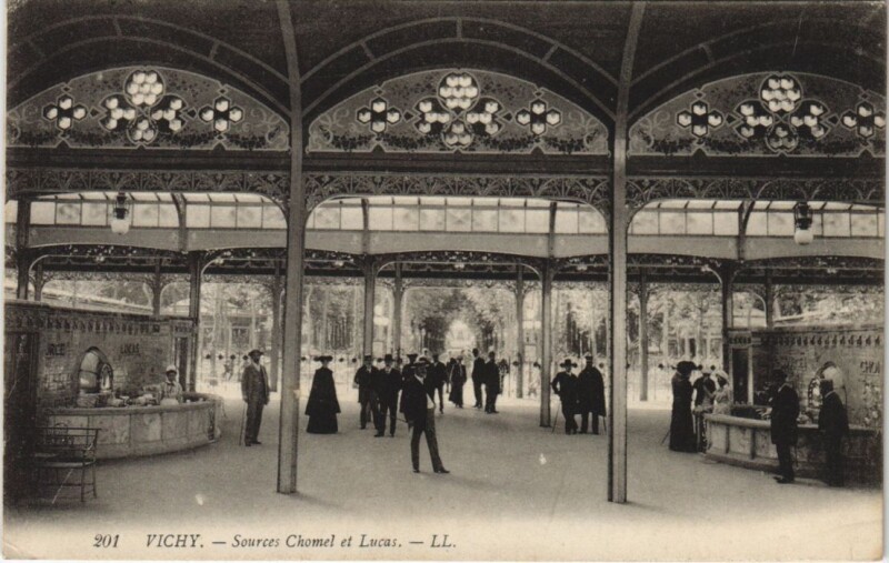 Carte postale ancienne Vichy Sources Chomel et Lucas à Vichy