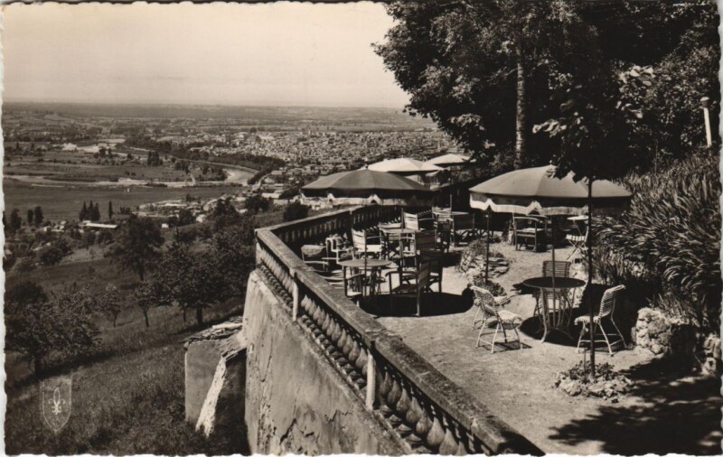 Carte postale ancienne Vichy Vallee de l'Allier à Vichy