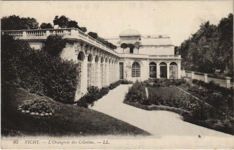 Carte postale ancienne Vichy Orangerie des Celestins à Vichy
