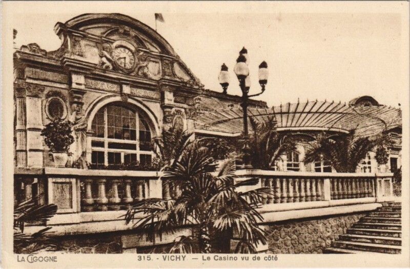 Carte postale ancienne Vichy Le Casino à Vichy