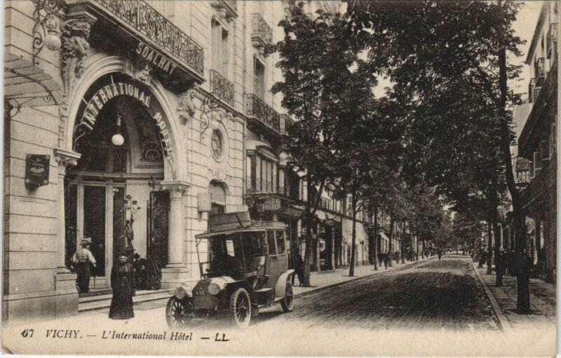 Carte postale ancienne Vichy International Hotel à Vichy