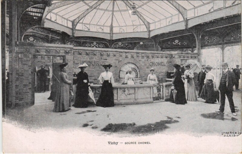 Carte postale ancienne Vichy Source Chomel à Vichy