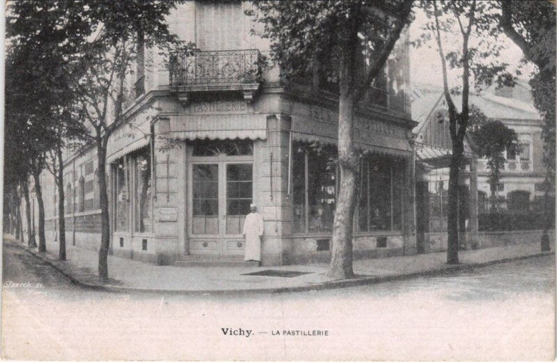 Carte postale ancienne Vichy La Pastillerie à Vichy