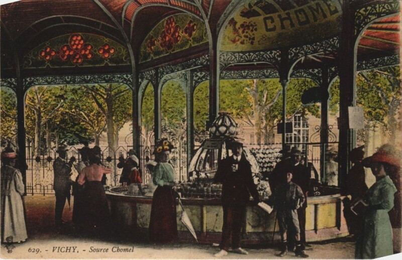 Carte postale ancienne Vichy Source Chomel à Vichy