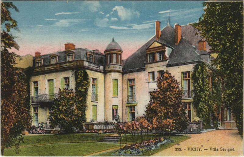 Carte postale ancienne Vichy Villa Sevigne à Vichy