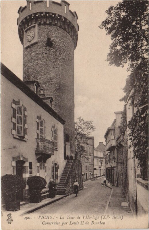Carte postale ancienne Vichy Tour d'Horloge à Vichy