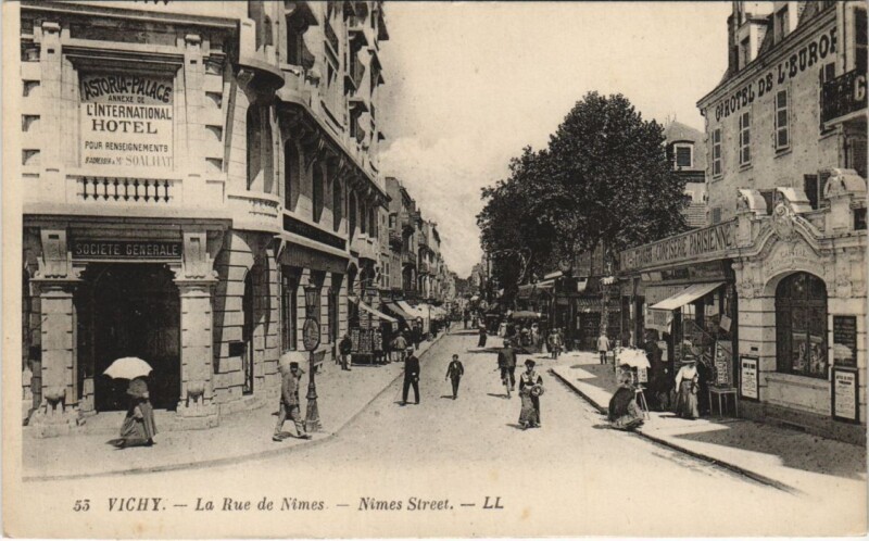 Carte postale ancienne Vichy Rue de Nimes à Vichy