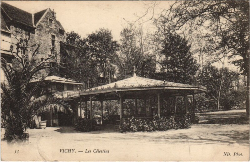 Carte postale ancienne Vichy Les Celestins à Vichy