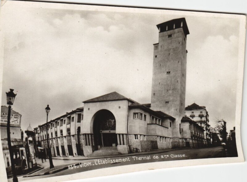 Carte postale ancienne Vichy Etablissement Thermal à Vichy