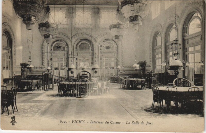Carte postale ancienne Vichy Interieur du Casino, Salle de Jeux à Vichy