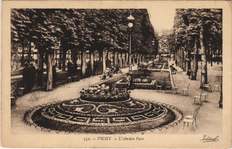 Carte postale ancienne Vichy Ancien Parc à Vichy