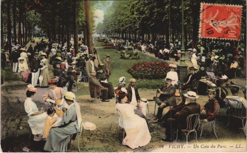 Carte postale ancienne Vichy Un coin du parc à Vichy