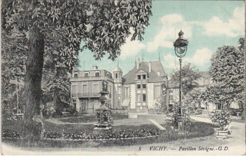 Carte postale ancienne Vichy Pavillon Sevigne à Vichy