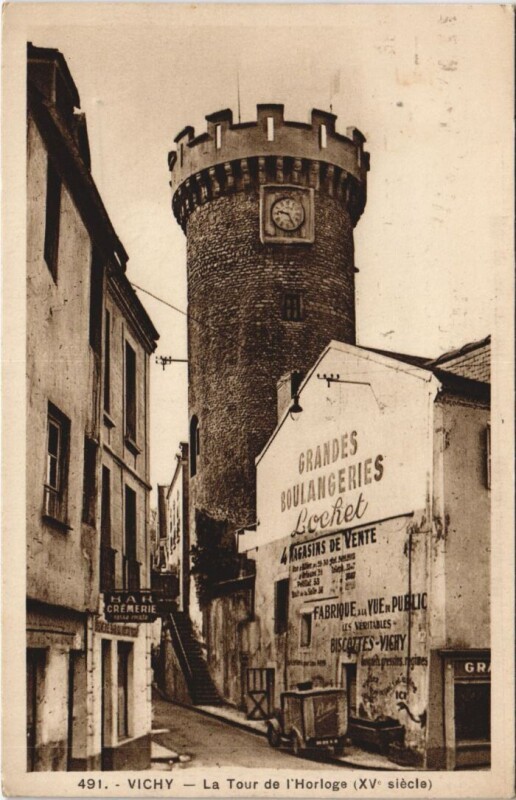 Carte postale ancienne Vichy Tour d'Horloge à Vichy