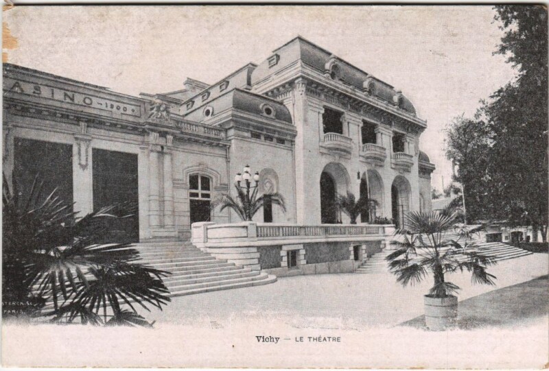Carte postale ancienne Vichy Le Theatre à Vichy