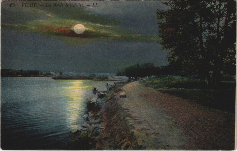 Carte postale ancienne Vichy Les Bords de l'Allier à Vichy