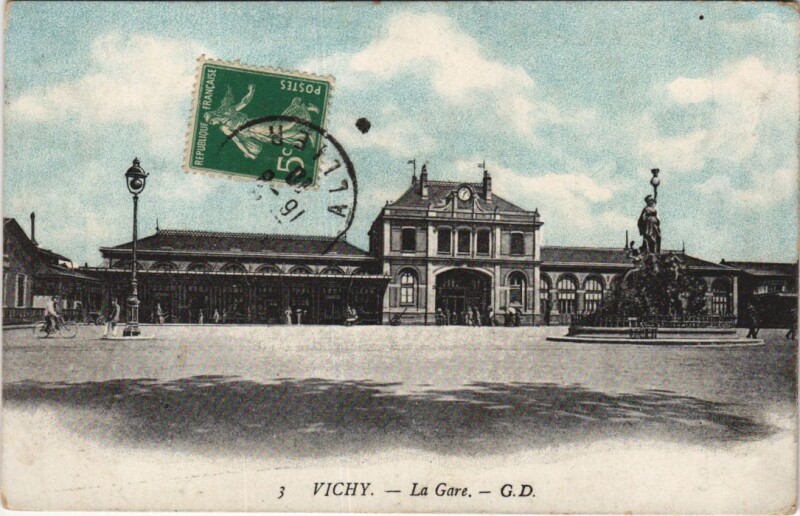 Carte postale ancienne Vichy La Gare à Vichy
