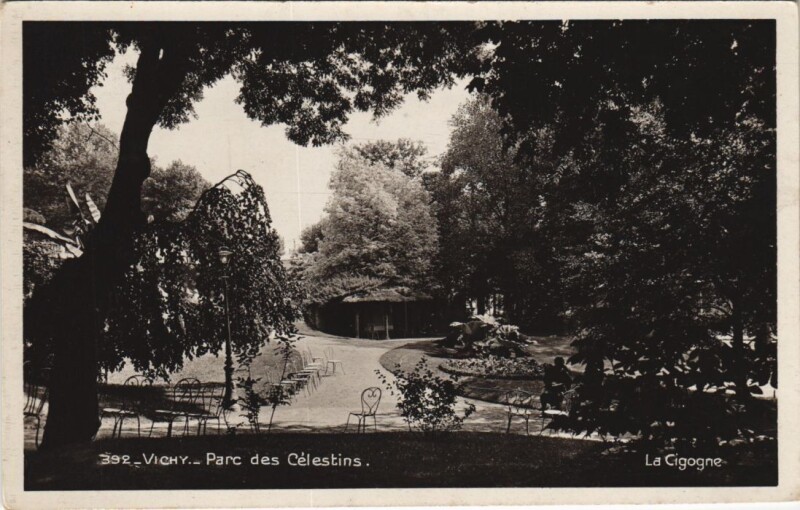Carte postale ancienne Vichy Parc des Celestins à Vichy