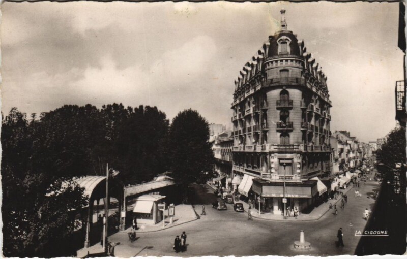 Carte postale ancienne Vichy Rues Georges Clemenceau et President Wilson à Vichy