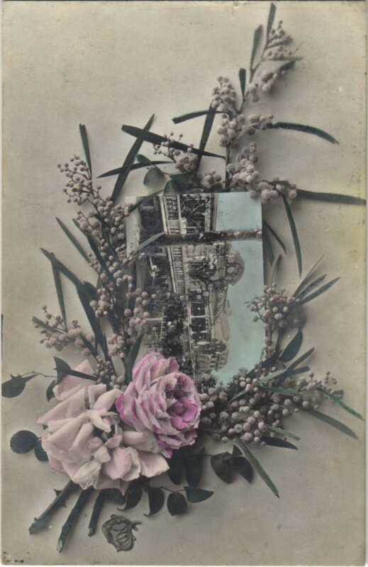 Carte postale ancienne Vichy Building Scene with Flowers à Vichy