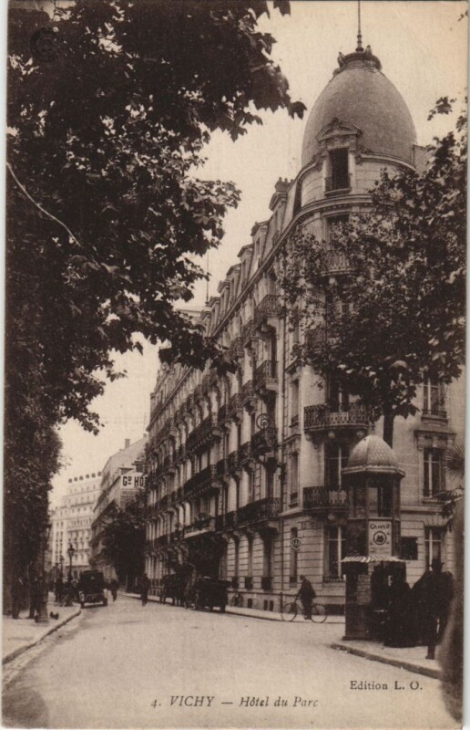 Carte postale ancienne Vichy Hotel du Parc à Vichy